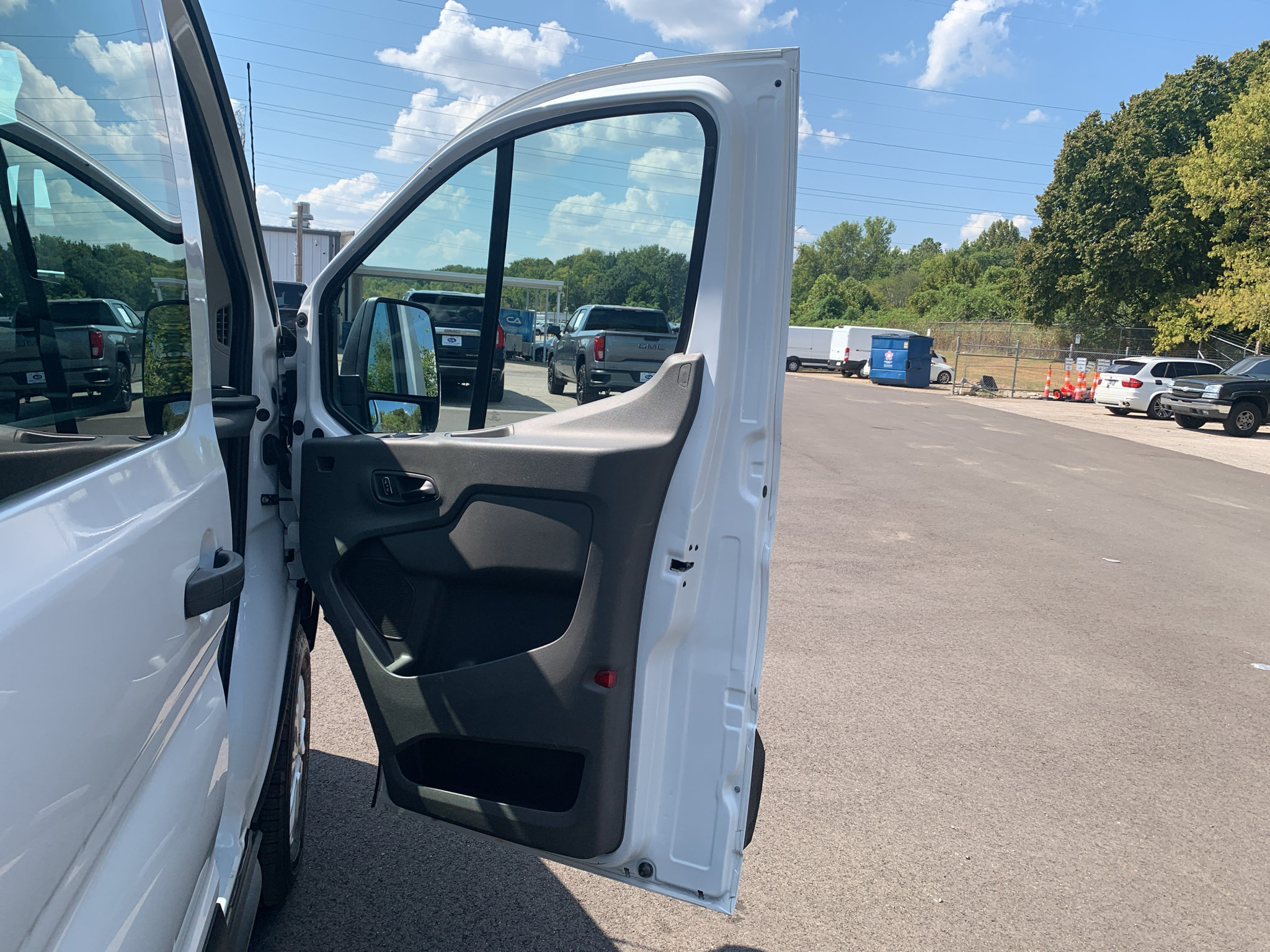 Used 2023 Ford Transit 350 XLT RWD image 31