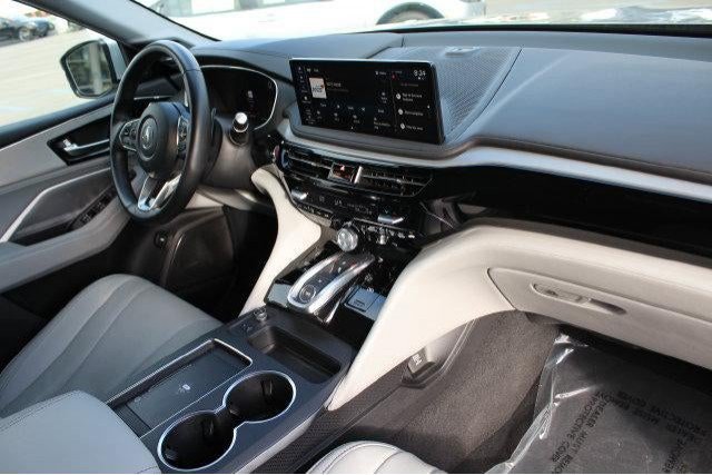 Used 2025 Acura MDX w/ Technology Package FWD image 25
