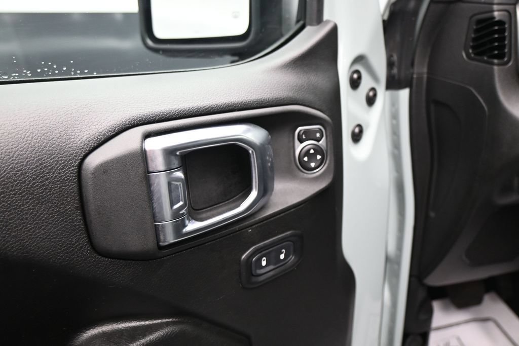 Used 2023 Jeep Wrangler Unlimited w/ Cold Weather Group AWD/4WD image 12