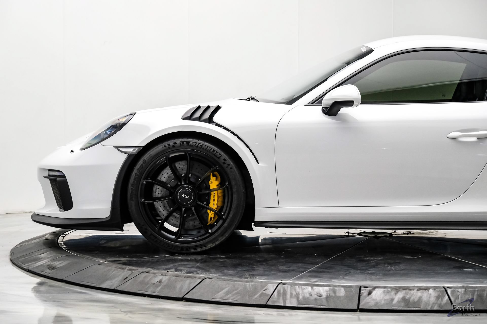 Used 2019 Porsche 911 GT3 RS RWD image 10