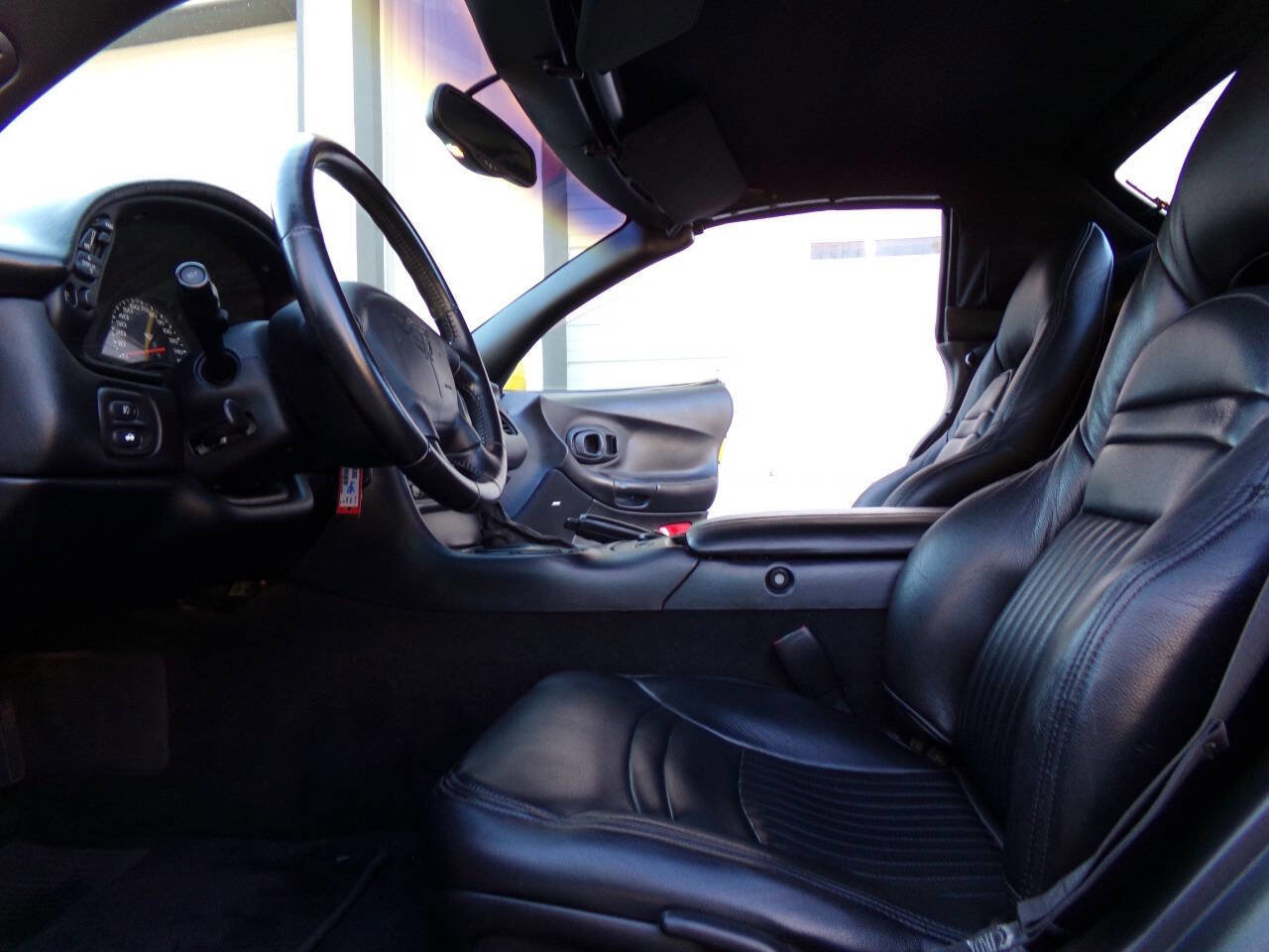 Used 2001 Chevrolet Corvette Convertible w/ Preferred Equipment Group2 image 18