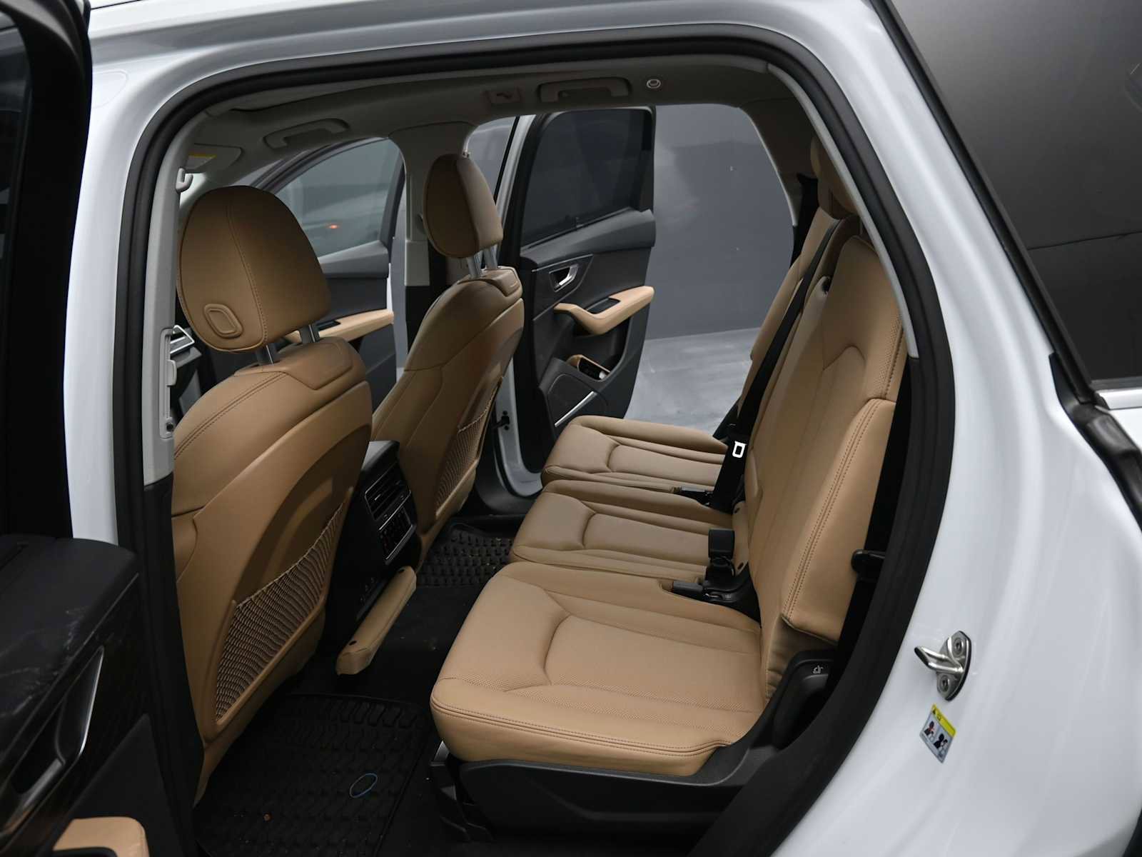 Used 2025 Audi Q7 3.0T Prestige w/ Prestige Package image 12