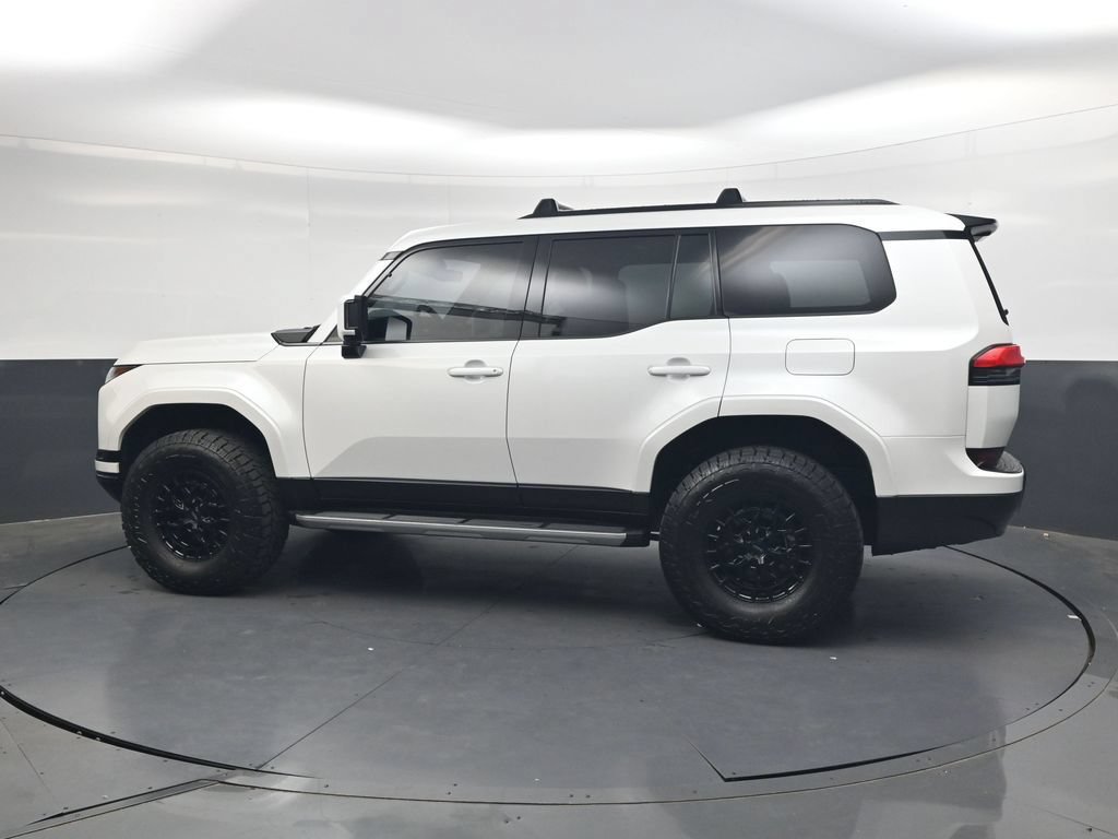 Used 2026 Lexus GX 550 w/ Accessory Package (2T) AWD/4WD image 12