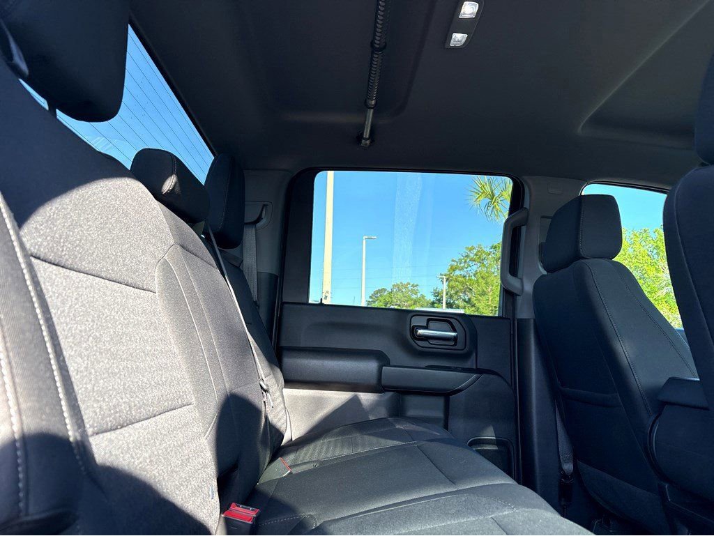 Used 2024 Chevrolet Silverado 2500 Custom w/ Custom Value Package AWD/4WD image 8