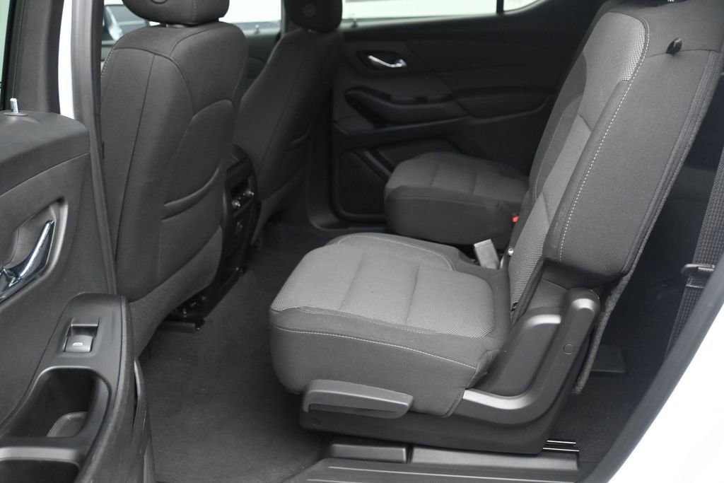 Used 2024 Chevrolet Traverse LT FWD image 15