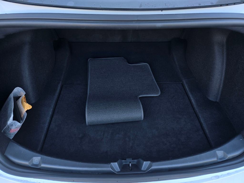 Used 2020 Tesla Model 3 Standard Range Plus image 21