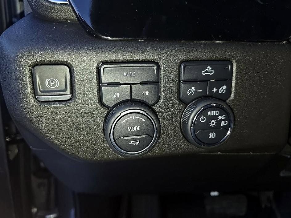 Used 2023 Chevrolet Silverado 1500 RST w/ Redline Edition image 13