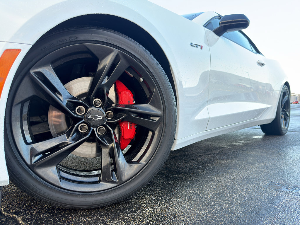 Used 2023 Chevrolet Camaro LT w/ RS Package image 10