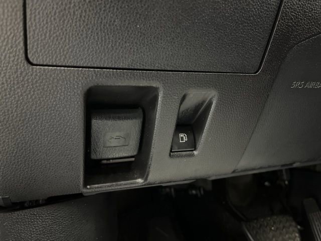 Used 2024 Toyota Highlander LE image 35