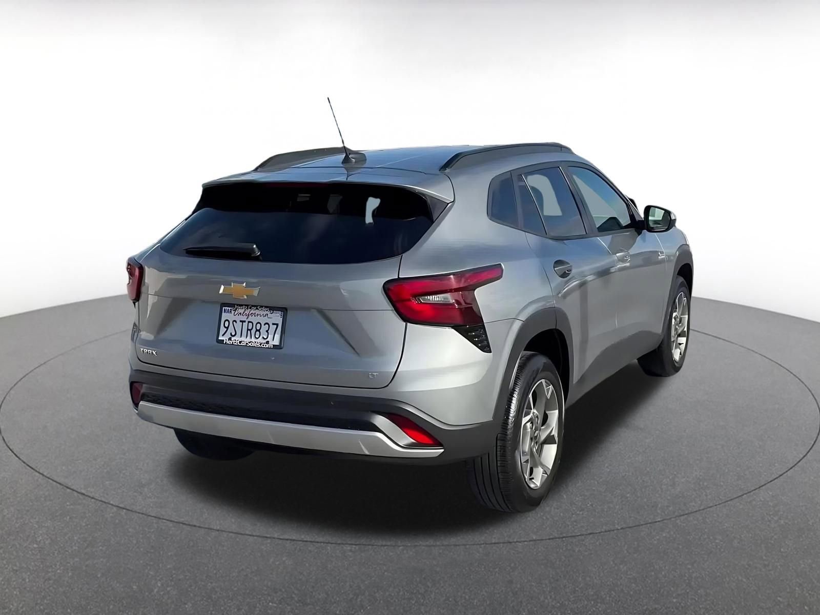 Used 2025 Chevrolet Trax LT image 14