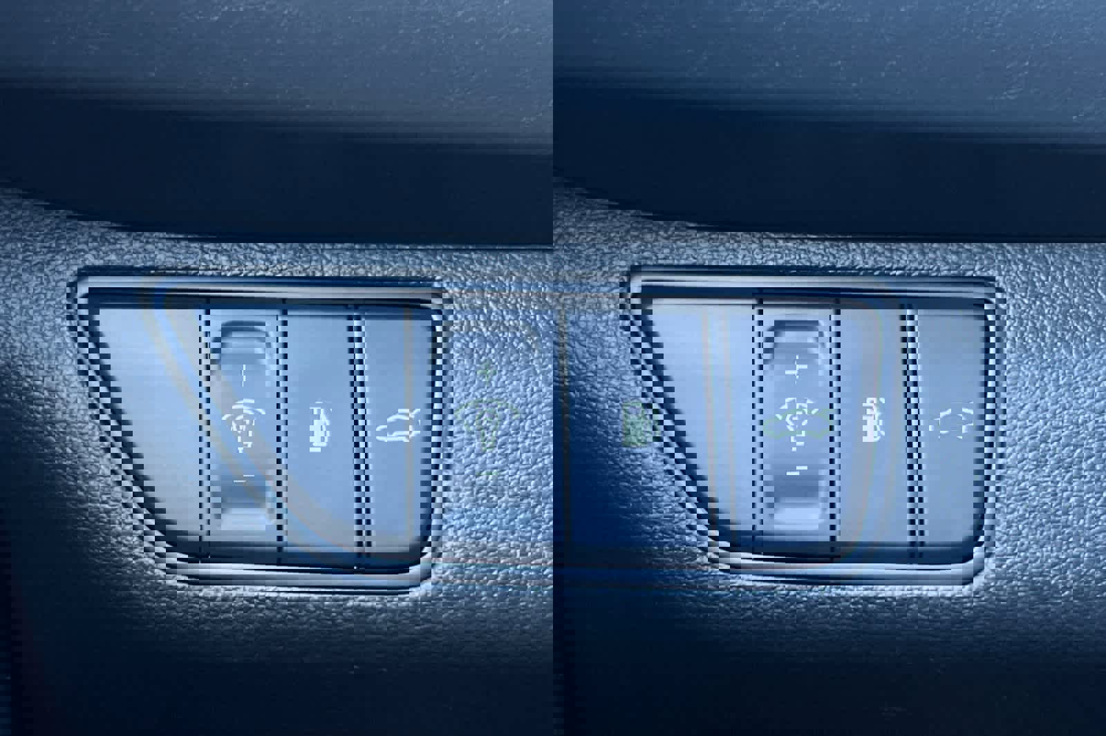 Used 2022 Genesis G70 2.0T image 30