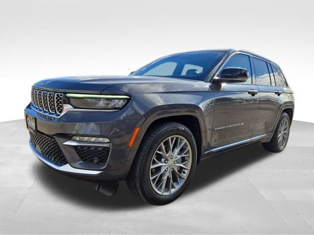 Used 2024 Jeep Grand Cherokee Summit AWD/4WD image 5