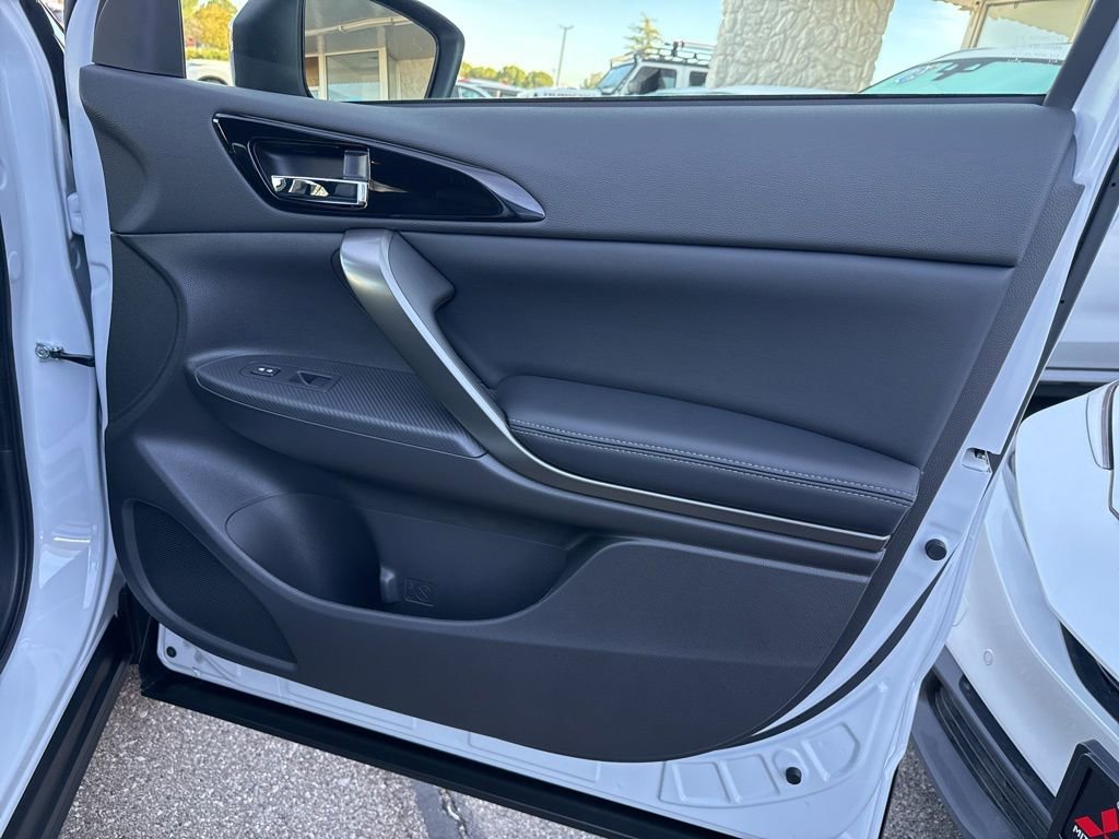 New 2026 Mitsubishi Eclipse Cross Black Edition image 31