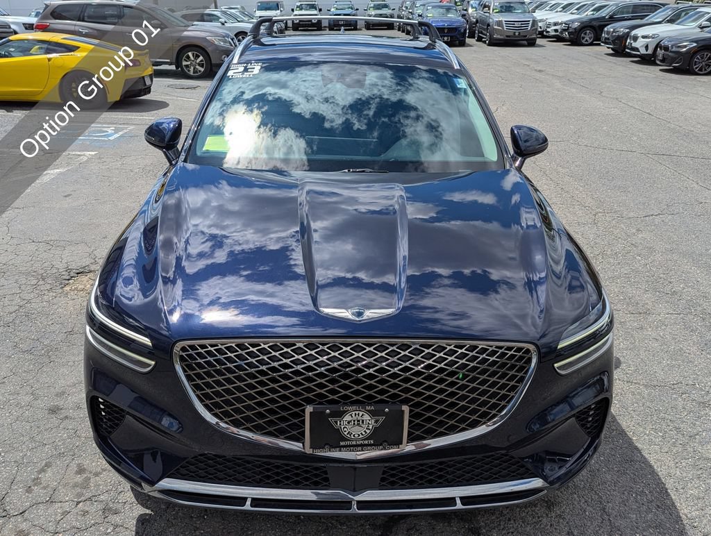 Used 2023 Genesis GV70 2.5T AWD/4WD image 3