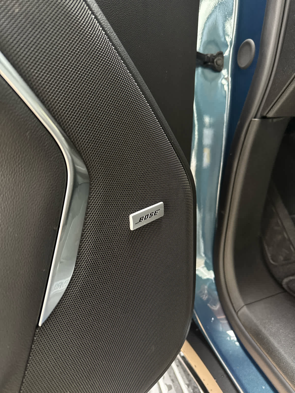 New 2026 Chevrolet Suburban Premier image 18