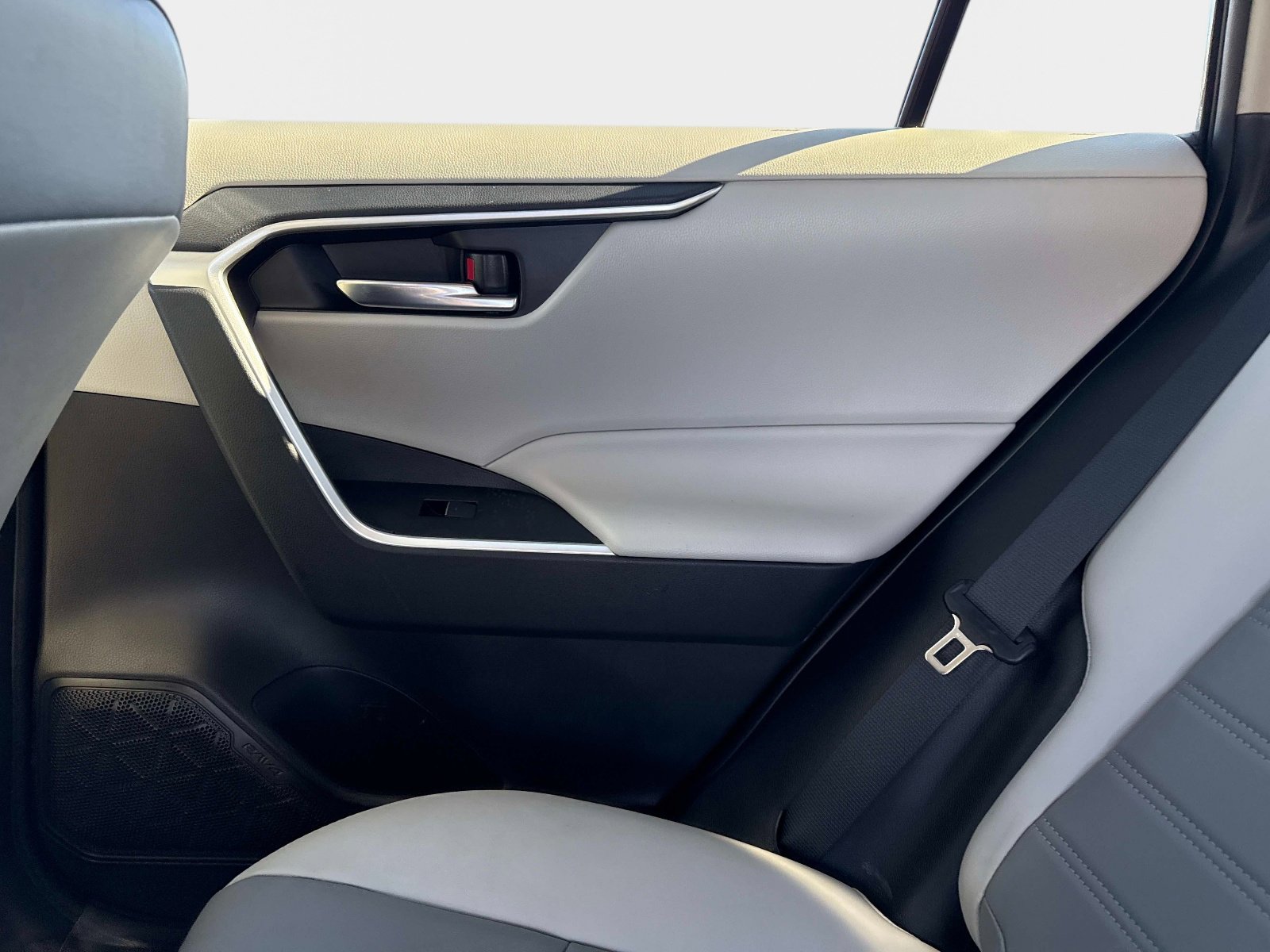 Used 2024 Toyota RAV4 XLE Premium image 16