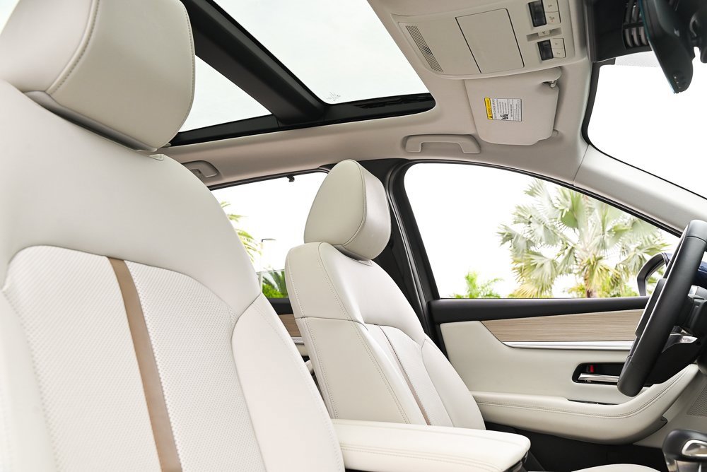 Certified 2025 MAZDA CX-90 3.3 Turbo w/ Premium Plus Pkg image 19