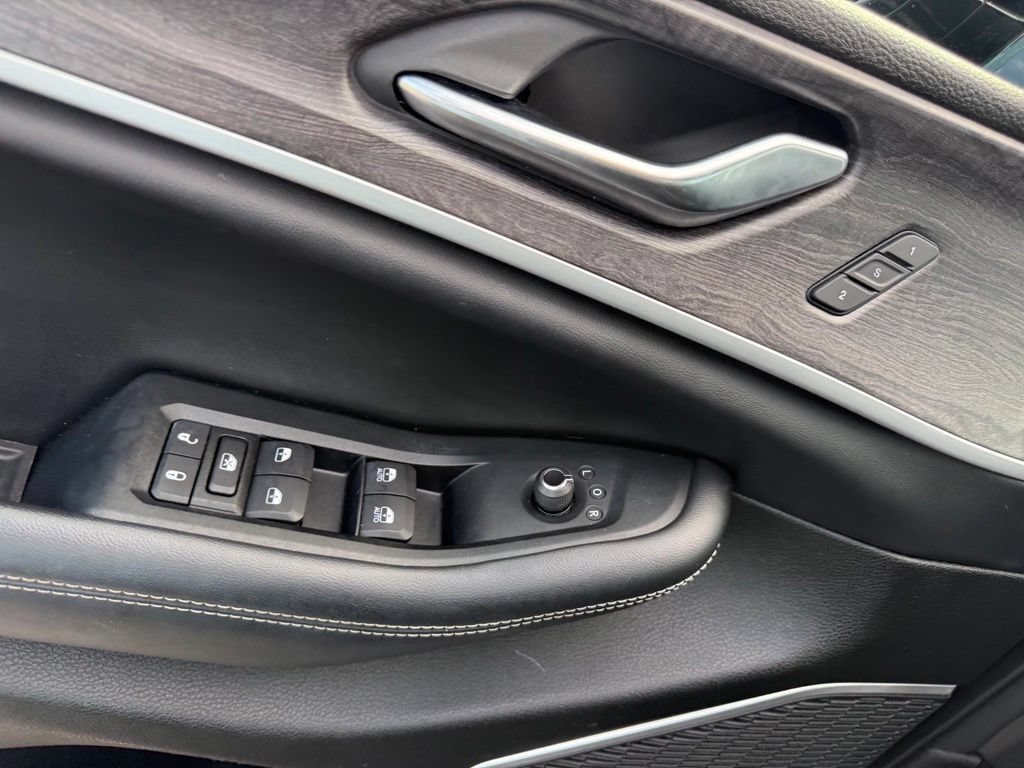 Used 2023 Jeep Grand Cherokee Limited RWD image 6