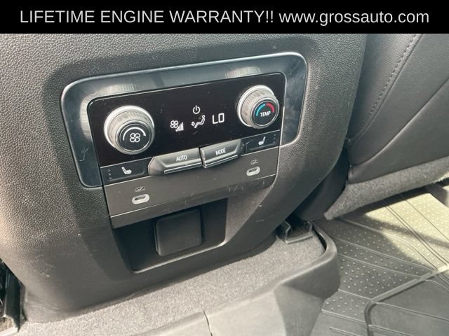 Used 2022 Chevrolet Suburban RST w/ Luxury Package AWD/4WD image 26