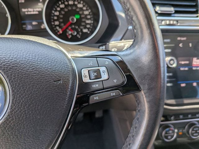 Used 2019 Volkswagen Tiguan SE w/ Panoramic Sunroof Package AWD/4WD image 16