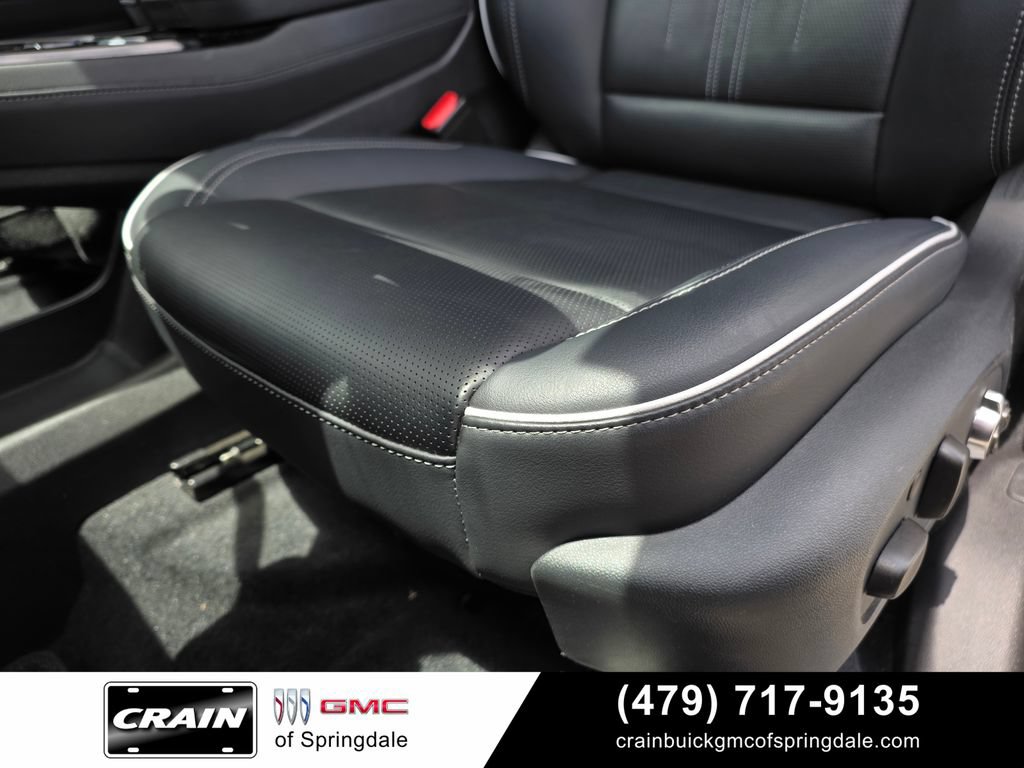 Used 2025 Buick Enclave Avenir w/ Super Cruise Package FWD image 22