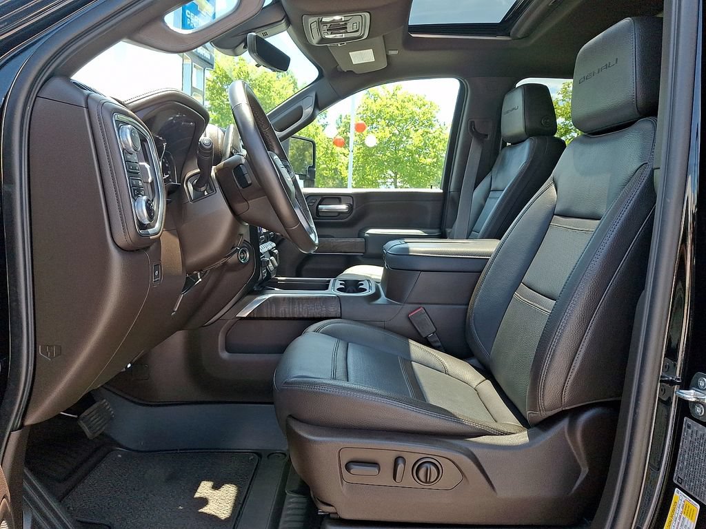Certified 2021 GMC Sierra 2500 Denali w/ Denali Black Diamond Edition AWD/4WD image 13