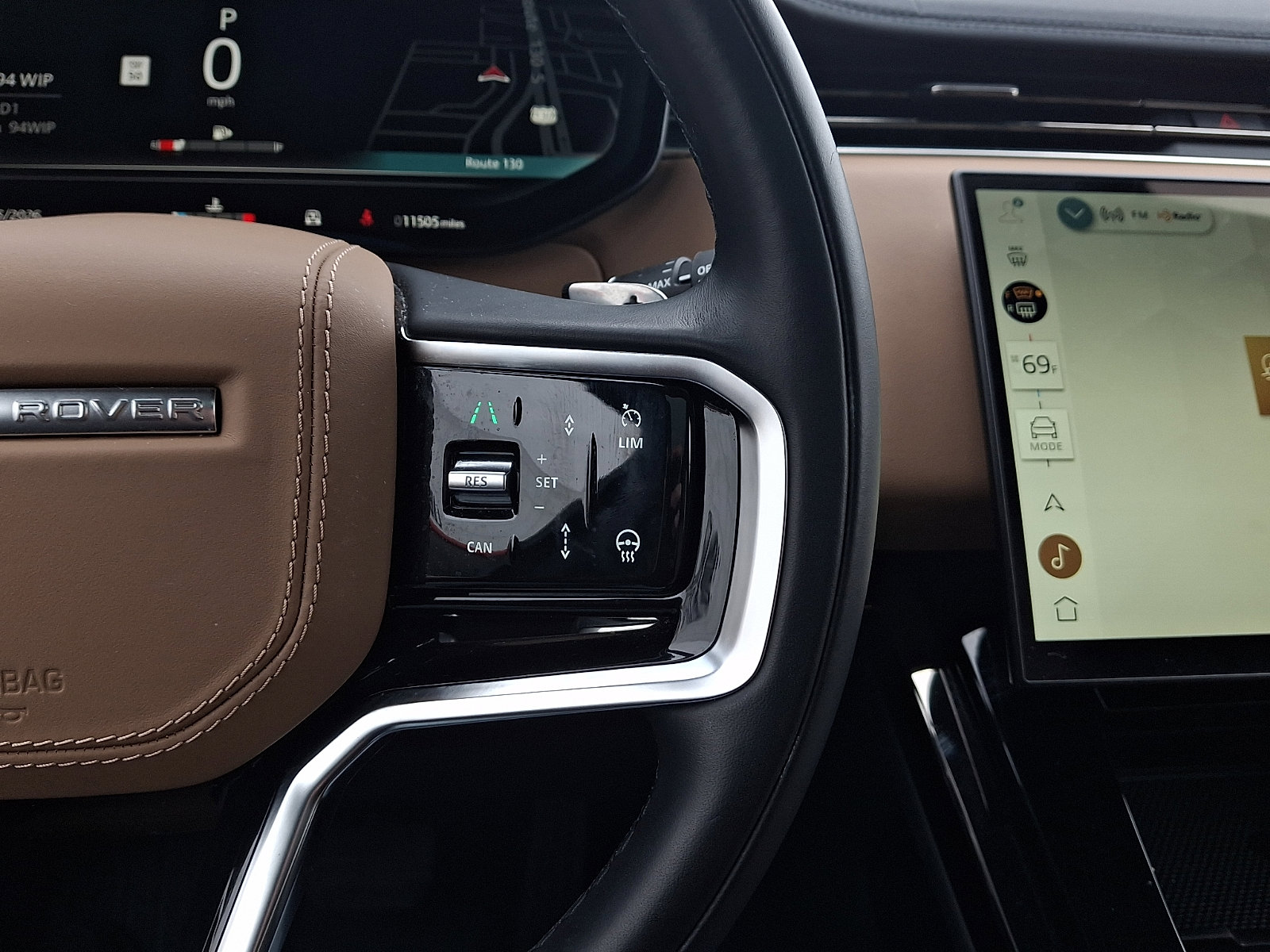 Used 2025 Land Rover Range Rover Sport SE image 23