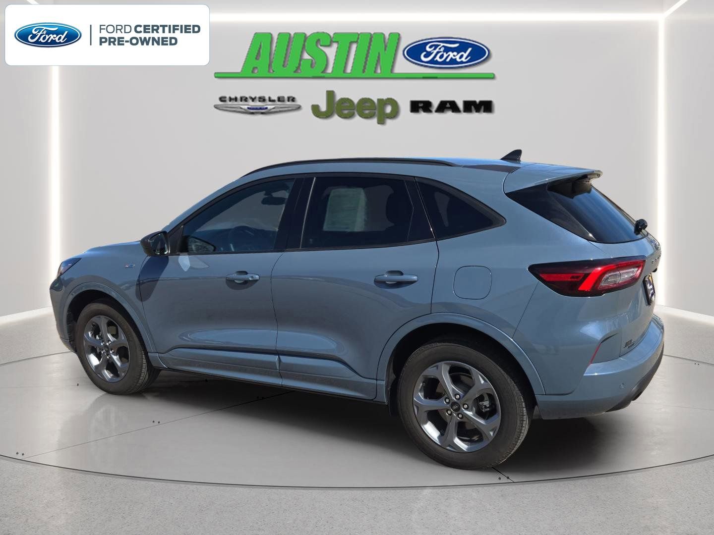 Certified 2023 Ford Escape ST-Line w/ Tech Pack #1 AWD/4WD image 11