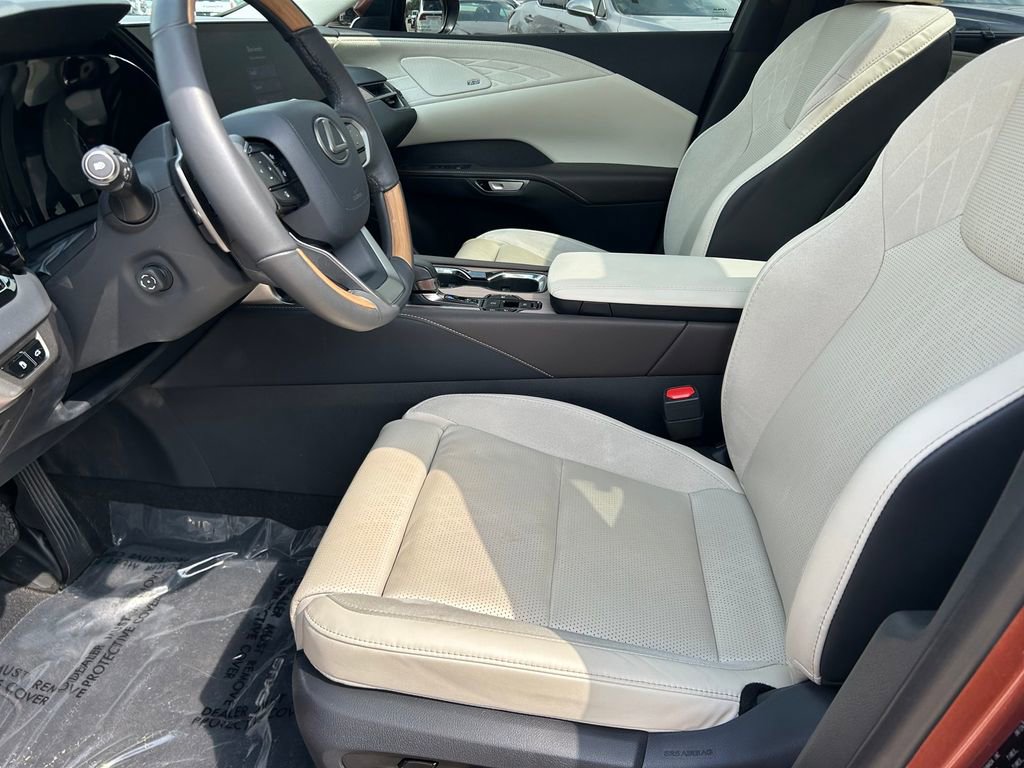 Used 2024 Lexus RX 350 w/ Convenience Package AWD/4WD image 11
