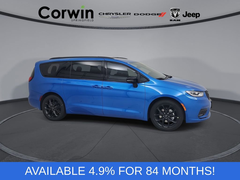 New 2026 Chrysler Pacifica Limited w/ S Appearance Package FWD image 1