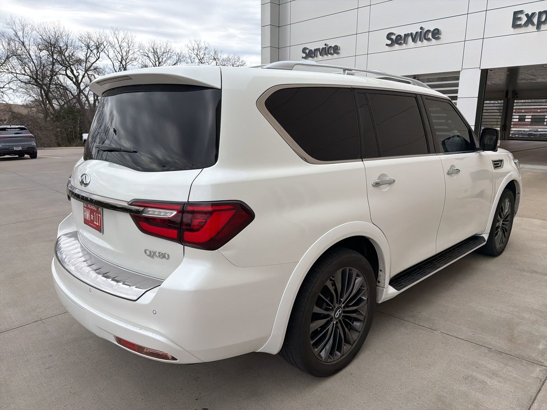 Used 2021 INFINITI QX80 Premium Select w/ All-Season Package image 5