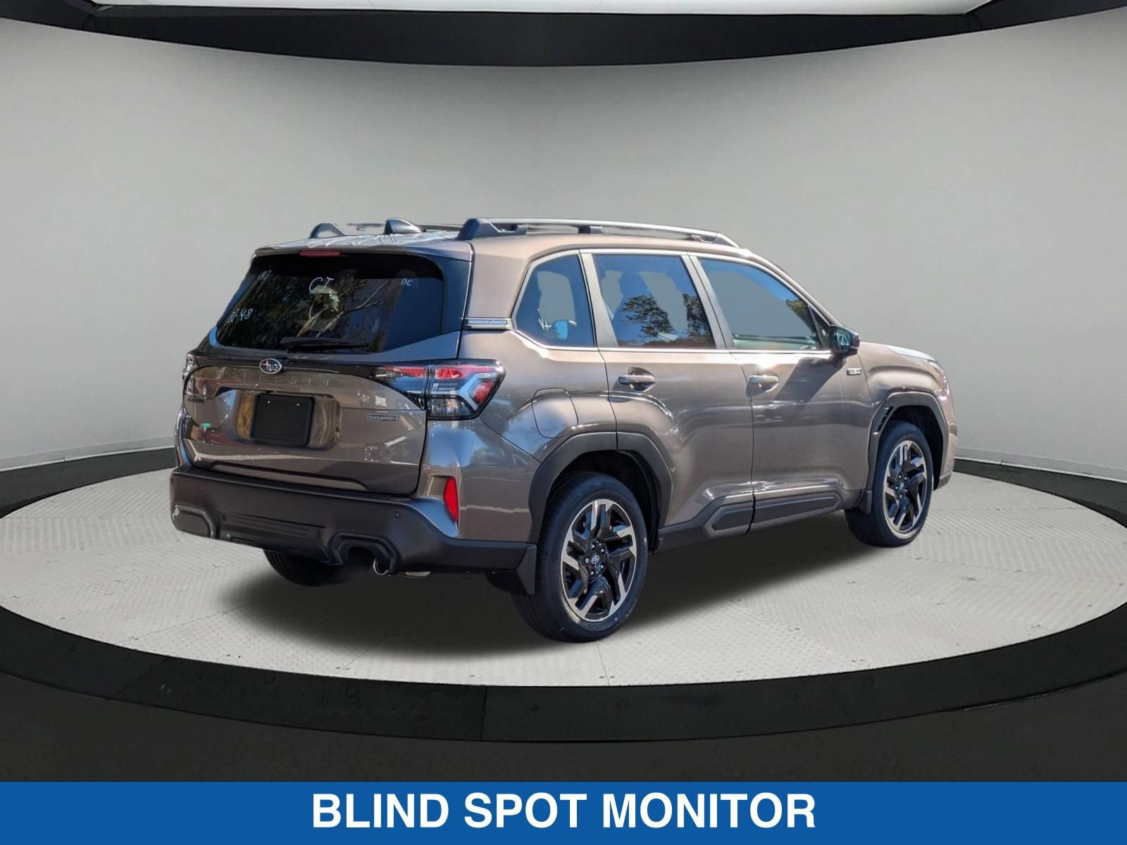 Used 2025 Subaru Forester Limited AWD/4WD image 4