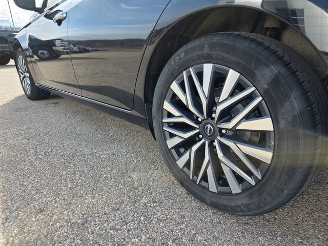 Used 2024 Nissan Altima 2.5 SV image 34