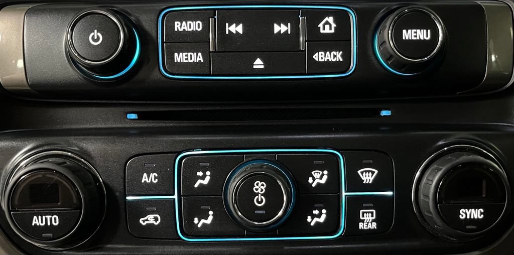 Used 2015 Chevrolet Silverado 2500 High Country w/ Duramax Plus Package AWD/4WD image 38