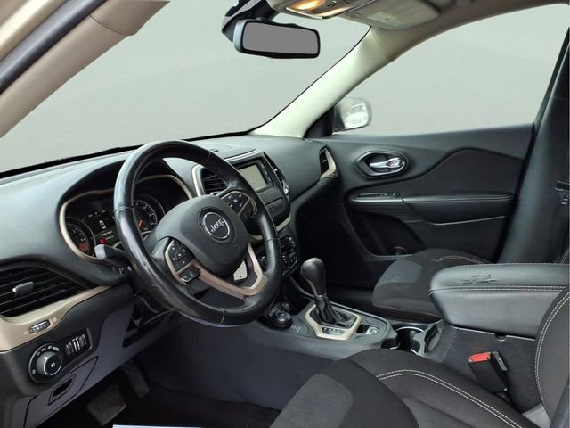 Used 2015 Jeep Cherokee Latitude image 9