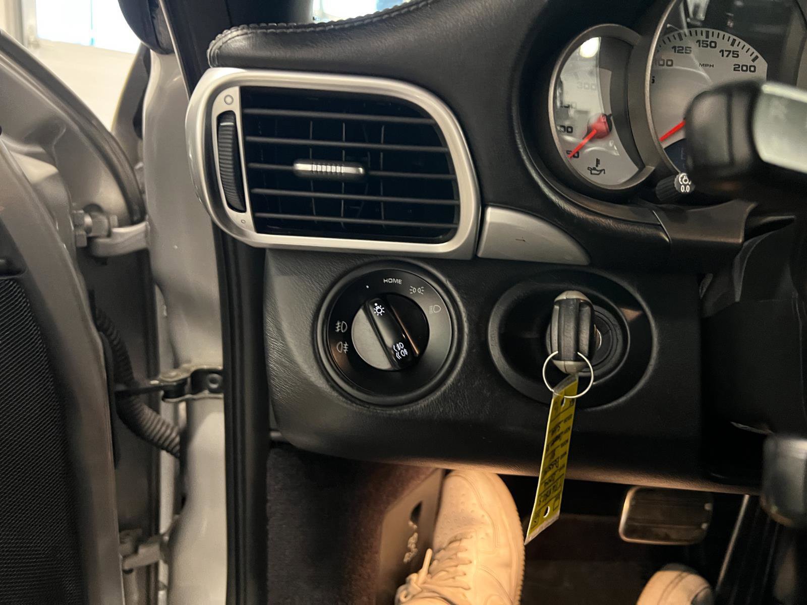 Used 2006 Porsche 911 Carrera 4S image 15