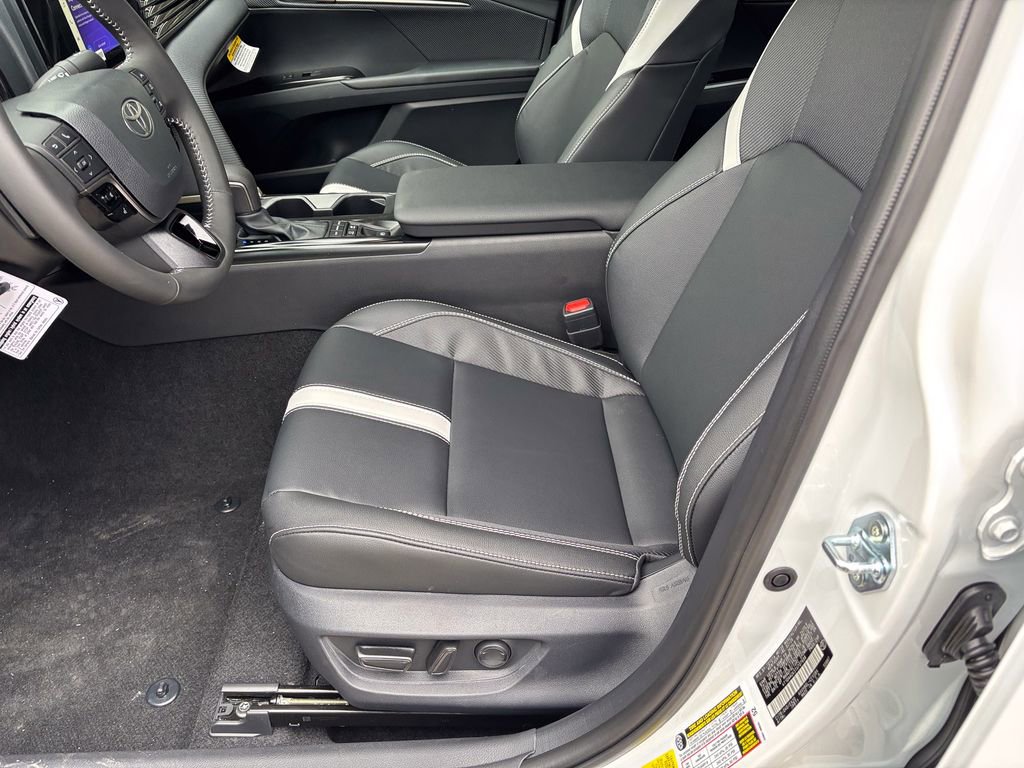 New 2026 Toyota Camry SE image 11