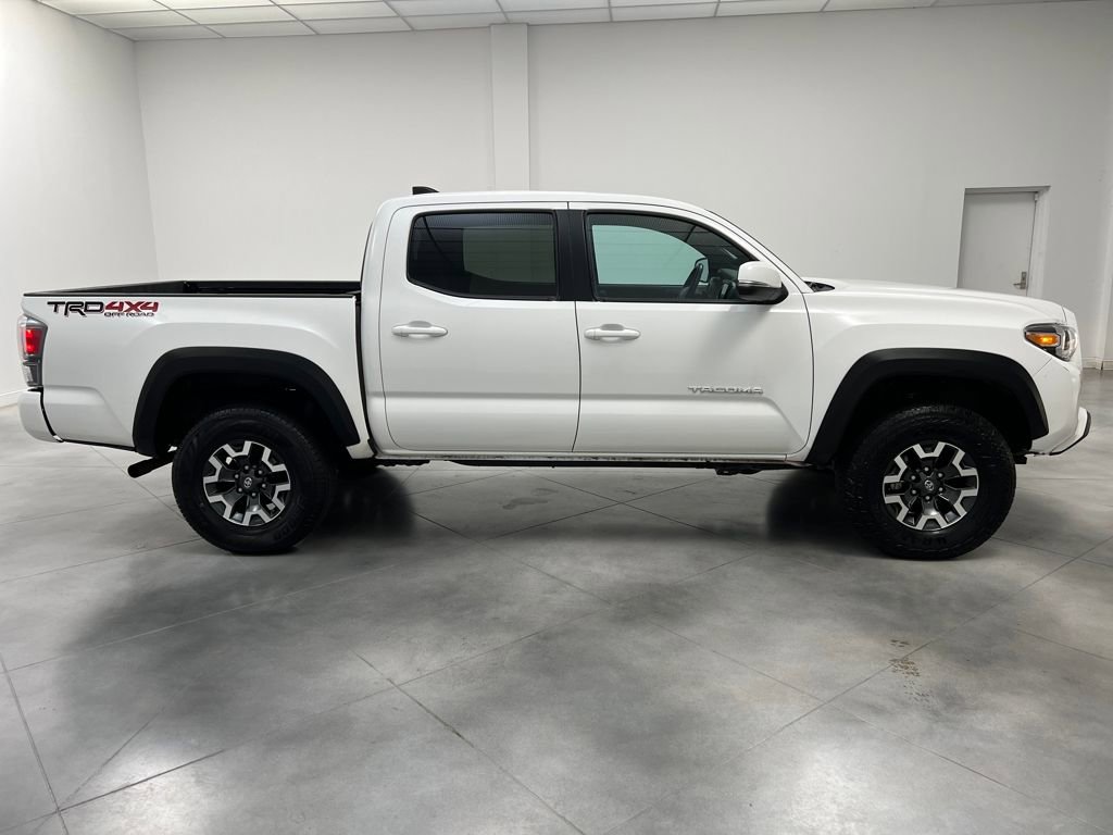 Used 2023 Toyota Tacoma TRD Off-Road image 8