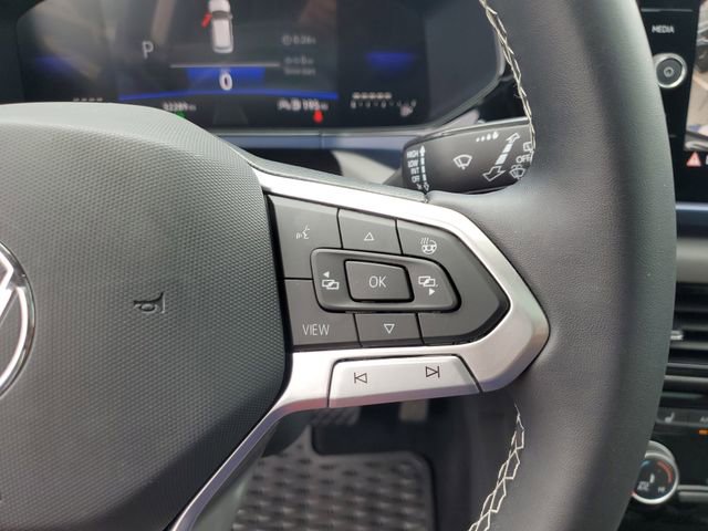 Certified 2023 Volkswagen Taos SE w/ Panoramic Sunroof Package FWD image 27