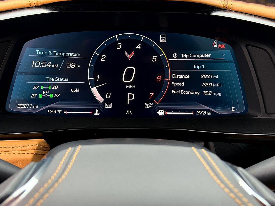 Used 2022 Chevrolet Corvette Stingray Premium Conv w/ Z51 Performance Package image 16