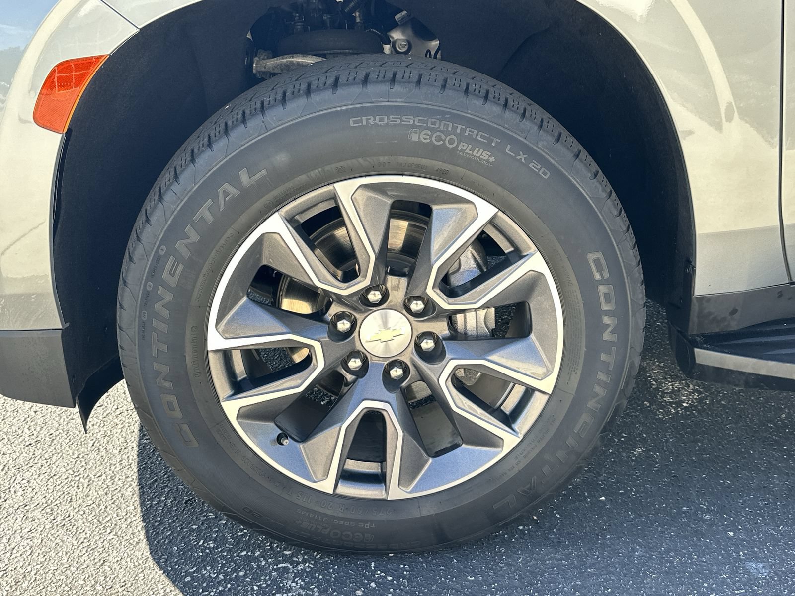 Used 2024 Chevrolet Tahoe LT w/ LT Signature Plus Package AWD/4WD image 13