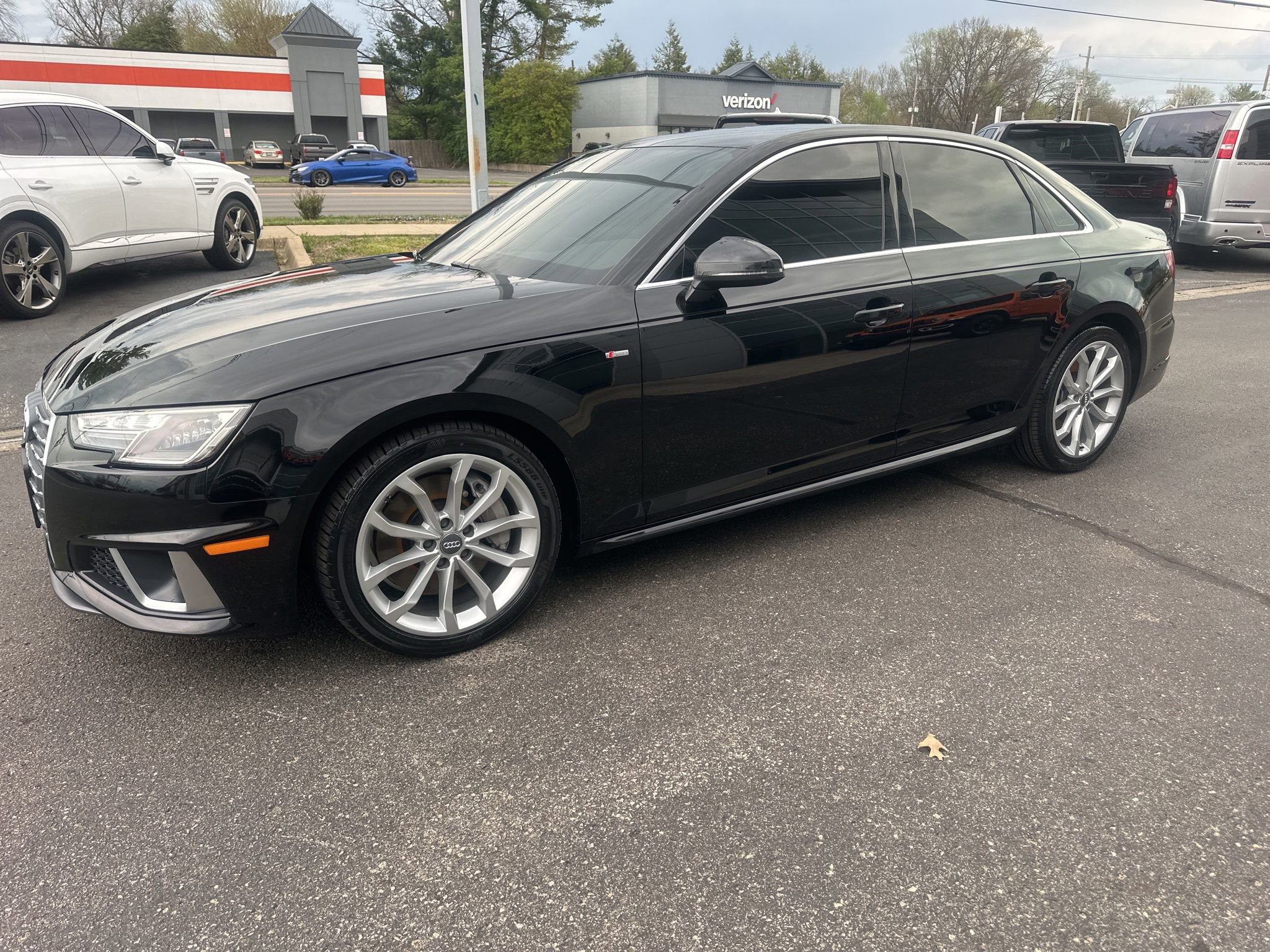 Used 2019 Audi A4 2.0T Premium w/ Convenience Package AWD/4WD image 10