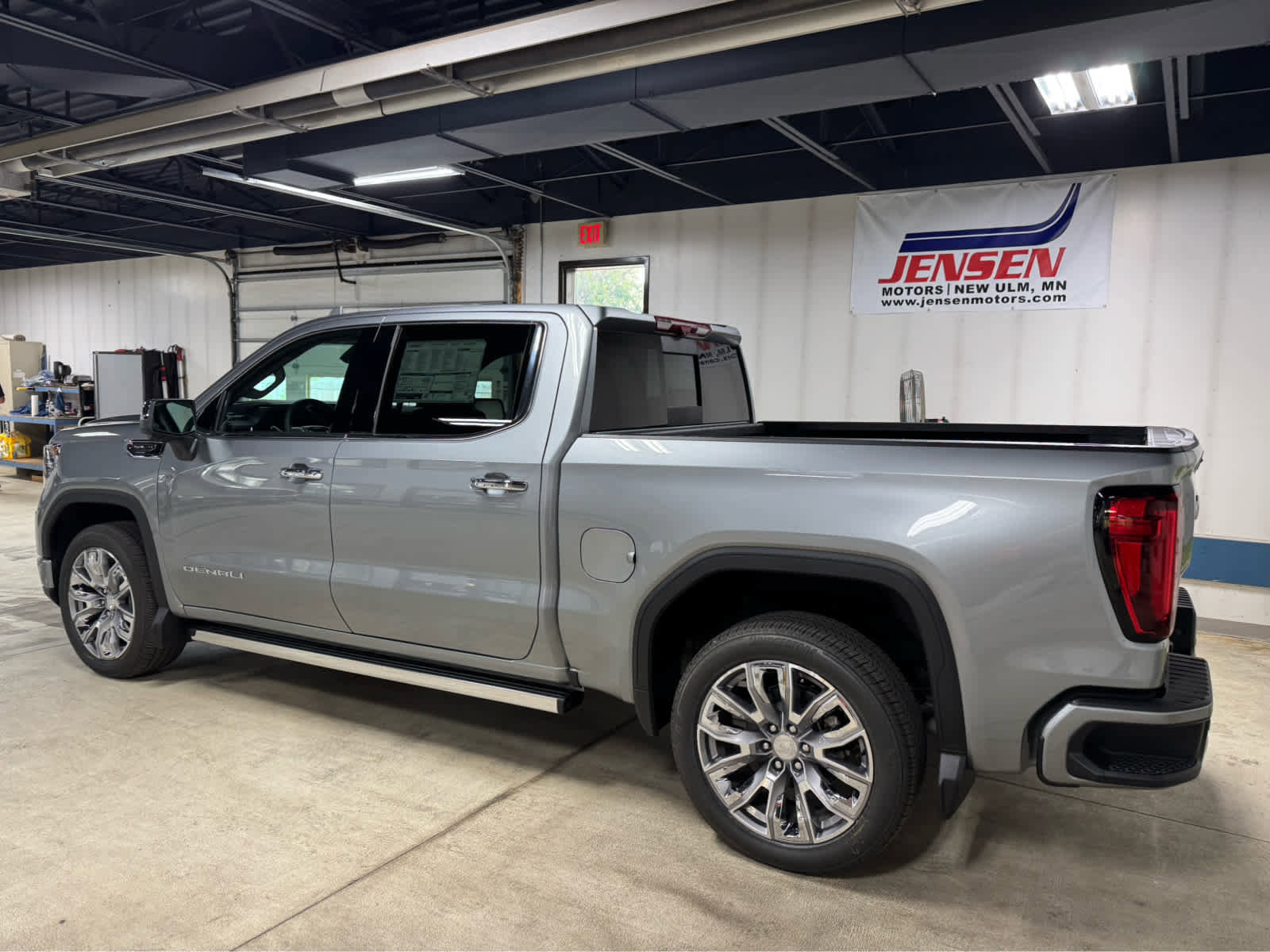 New 2026 GMC Sierra 1500 Denali w/ Denali Reserve Package image 5