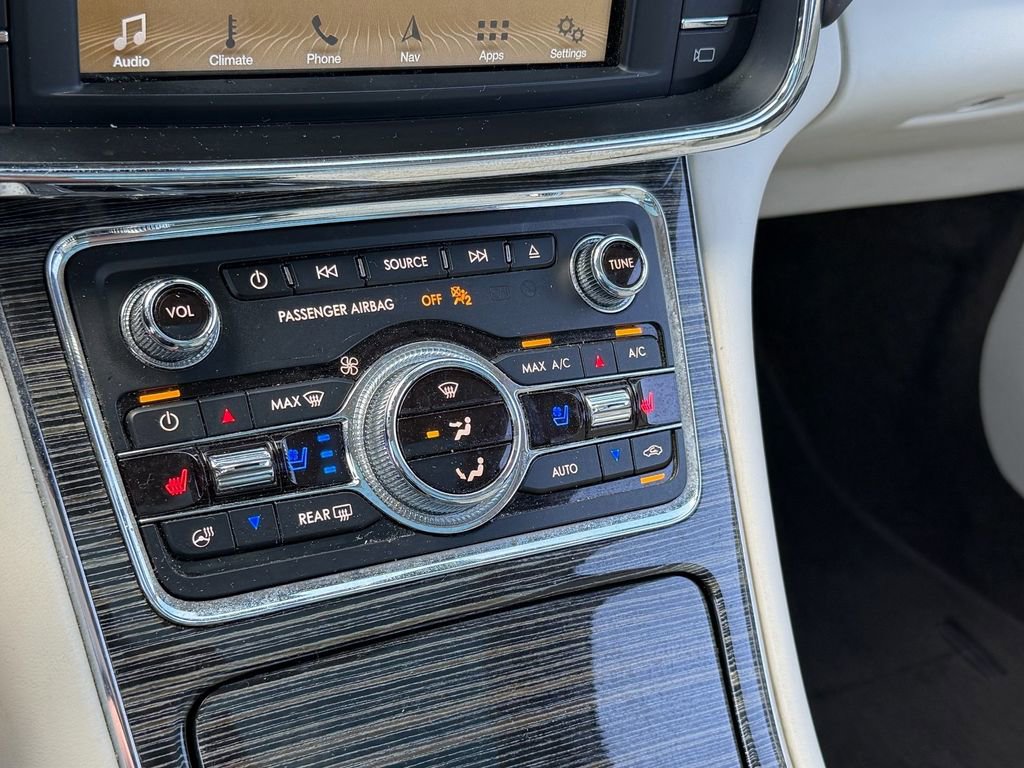 Used 2018 Lincoln Continental Black Label FWD image 20