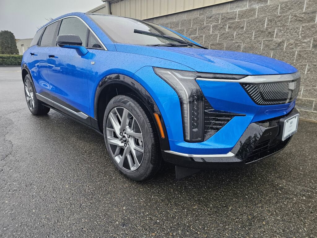 New 2026 Cadillac Optiq Luxury 1 image 13