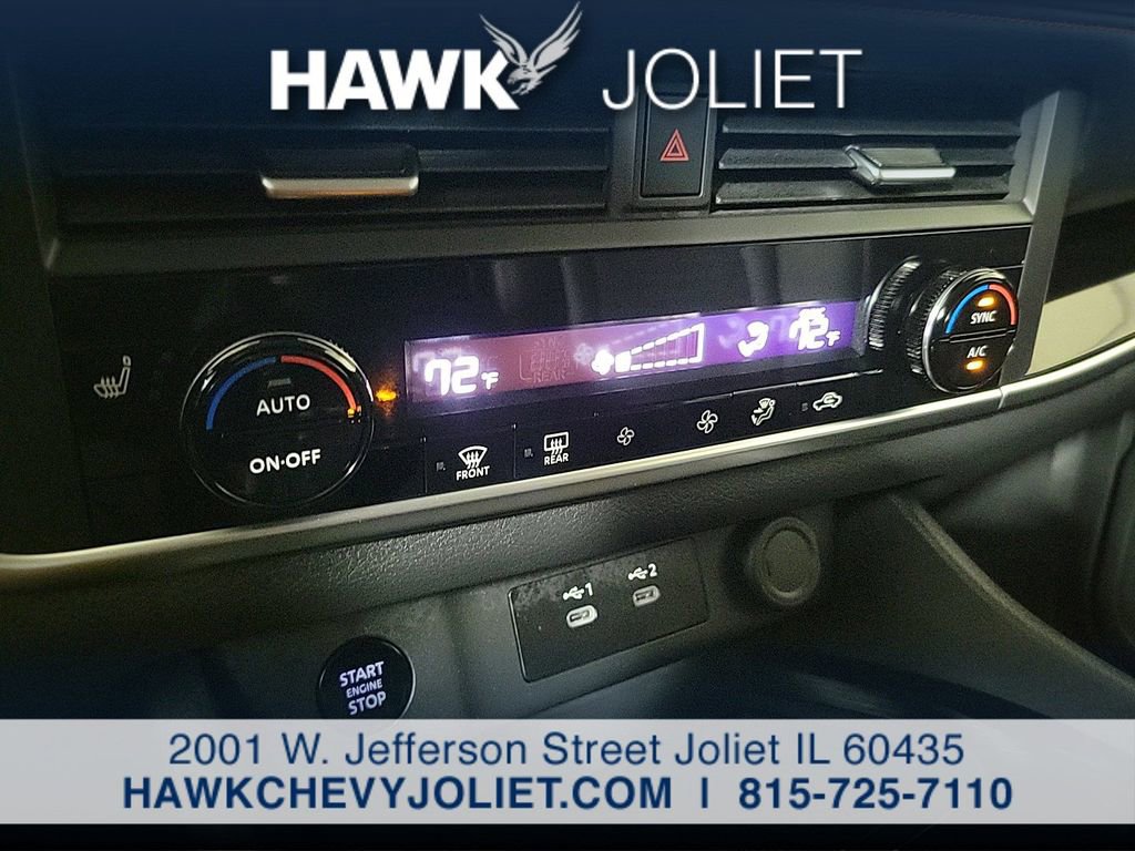 Used 2025 Nissan Rogue SV AWD/4WD image 16