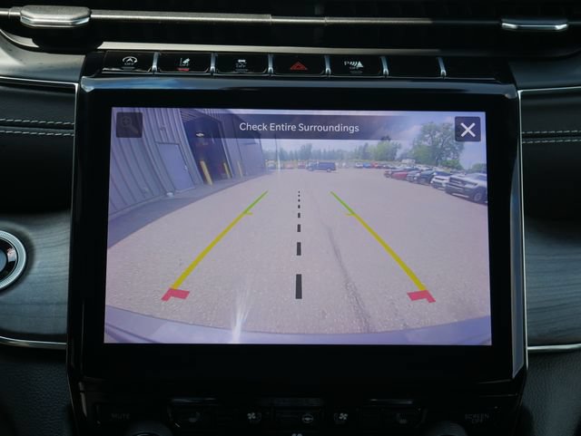 Used 2024 Jeep Grand Cherokee Overland AWD/4WD image 7