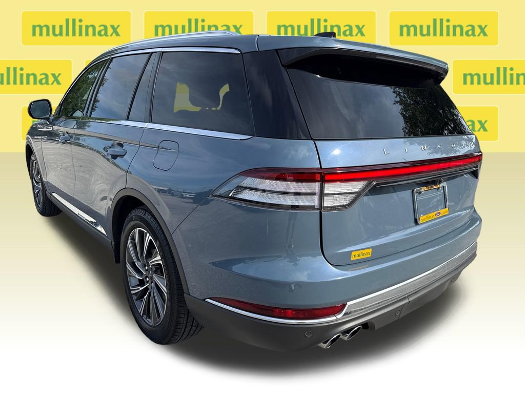 Used 2025 Lincoln Aviator 2WD image 9