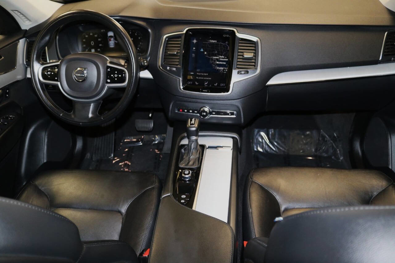 Used 2022 Volvo XC90 T5 Momentum AWD/4WD image 17