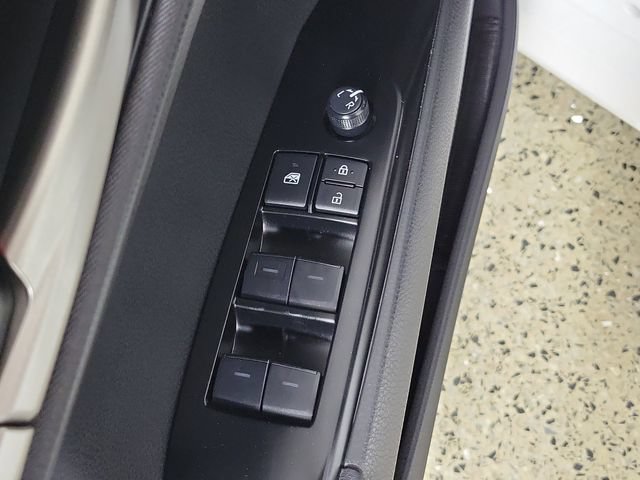 Used 2025 Toyota Camry LE FWD image 22